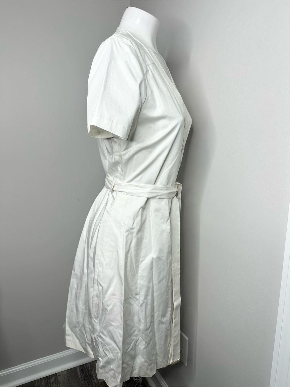 Ted baker White Wrap-Style Short Sleeve Dress- preloved-4 - Picture 8 of 16